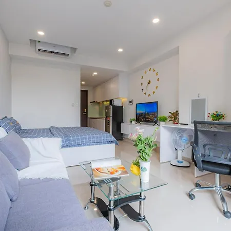 Orchard Park View Apartment-5 Minutes From Airport